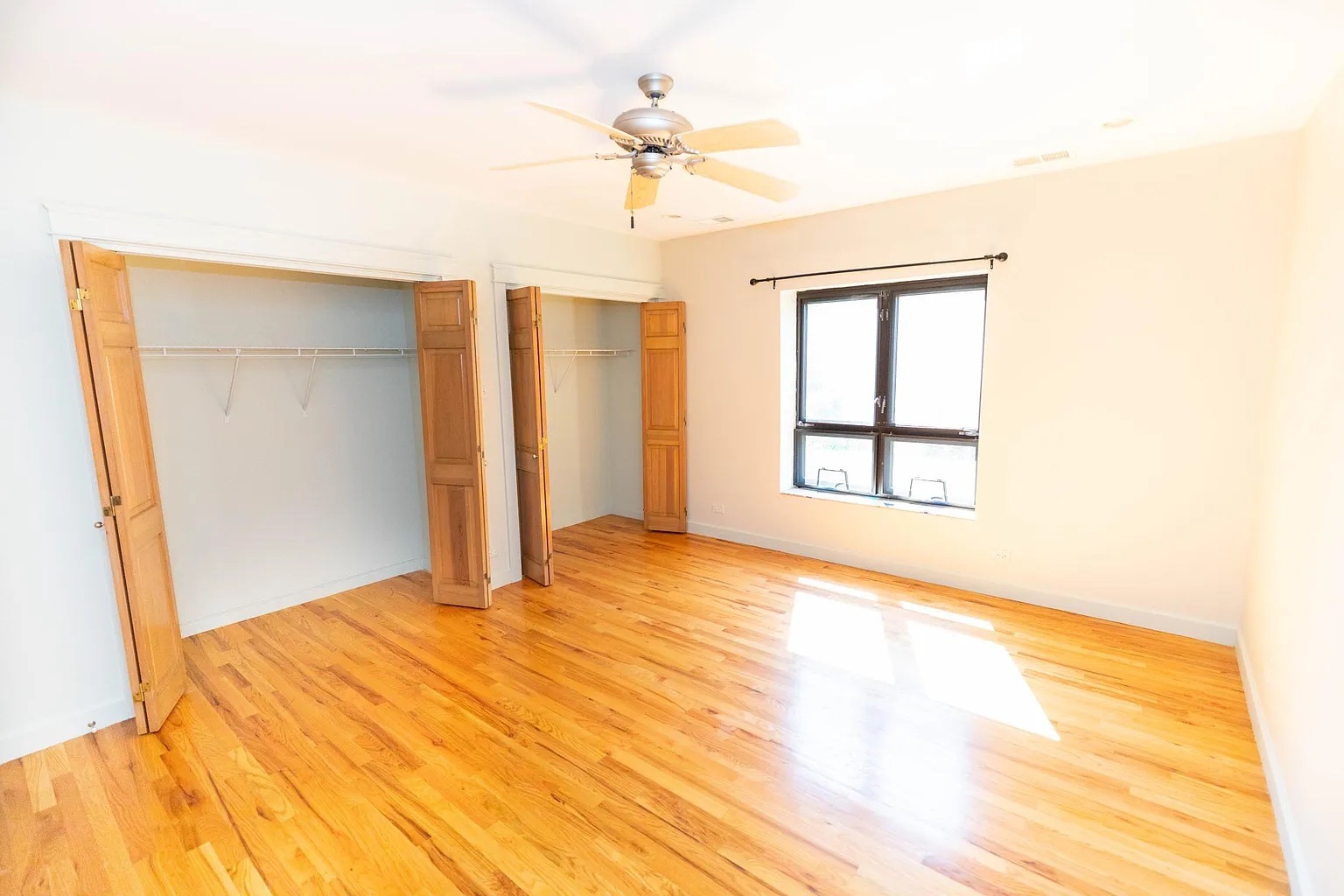 1607 Simpson Street, Unit 2W Evanston, IL 60201 - Photo 5 of 12