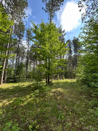$90,000 | 120 Pinton Lane, Marquette, MI 49855