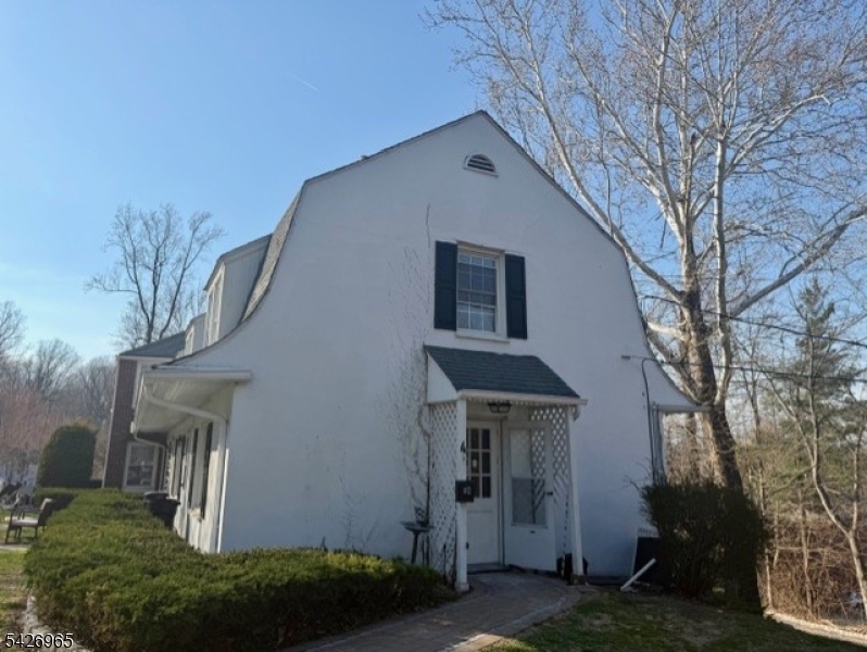 10 Beech Spring Drive, Unit 4H Summit, NJ 07901 - Photo 3 of 4