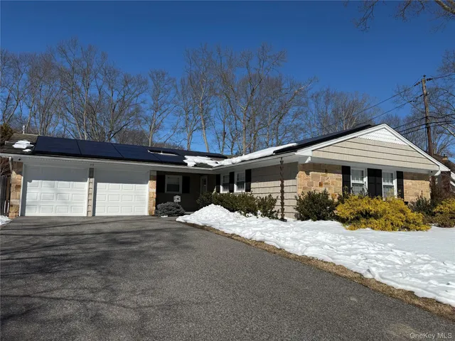 $775,000 | 59 Sycamore Circle, Stony Brook, NY 11790