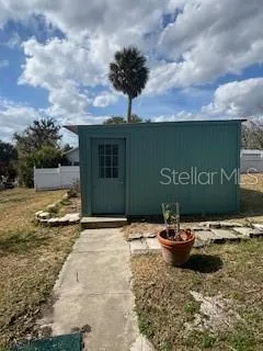 a view of yard with trees