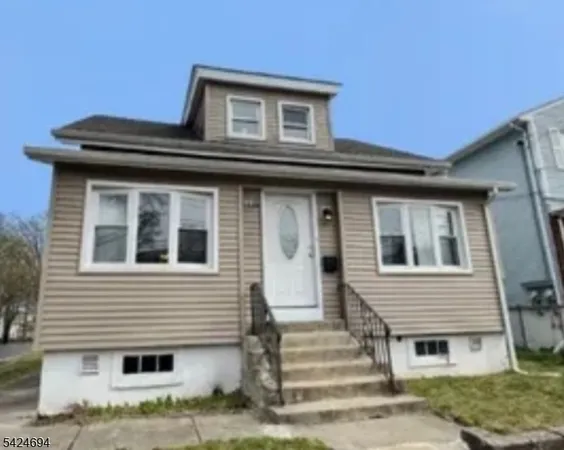 $3,200 | 1411 Hussa Street, Linden, NJ 07036