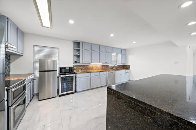 $1,099,000 | 1068 Chimney Rock Road, Houston, TX 77056