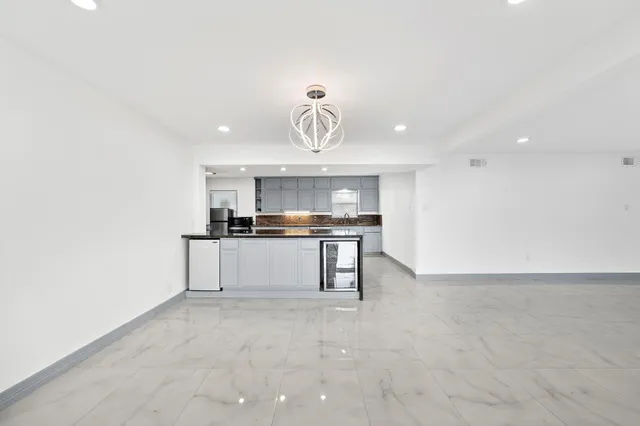 $1,099,000 | 1068 Chimney Rock Road, Houston, TX 77056