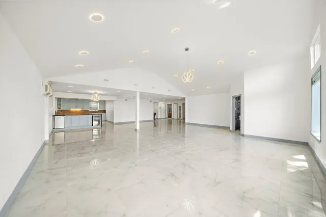 $1,099,000 | 1068 Chimney Rock Road, Houston, TX 77056