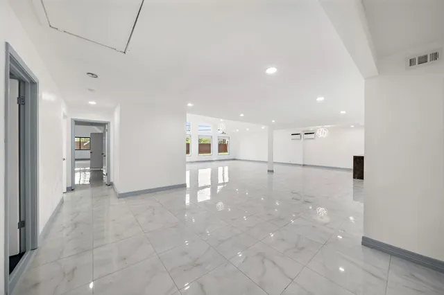 $1,099,000 | 1068 Chimney Rock Road, Houston, TX 77056