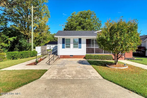 $155,000 | 601 East Main Street, Woodland, NC 27897
