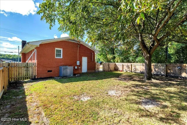 $155,000 | 601 East Main Street, Woodland, NC 27897