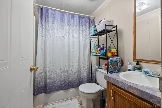 $199,900 | 1809 Narrow Passage Road, Concord, VA 24538