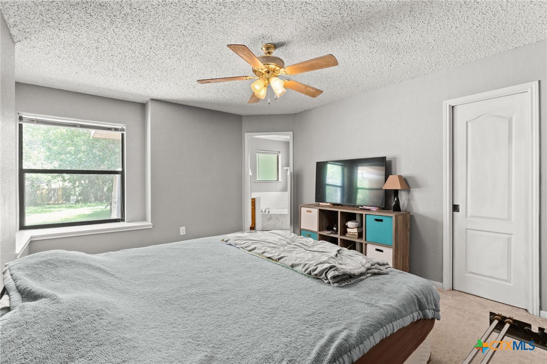 2187 Stagecoach Road Killeen, TX 76542 - Photo 12 of 27 a bedroom with a bed and a window