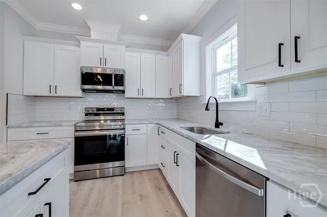 $2,995 | 1407 East 32nd Street, Savannah, GA 31404