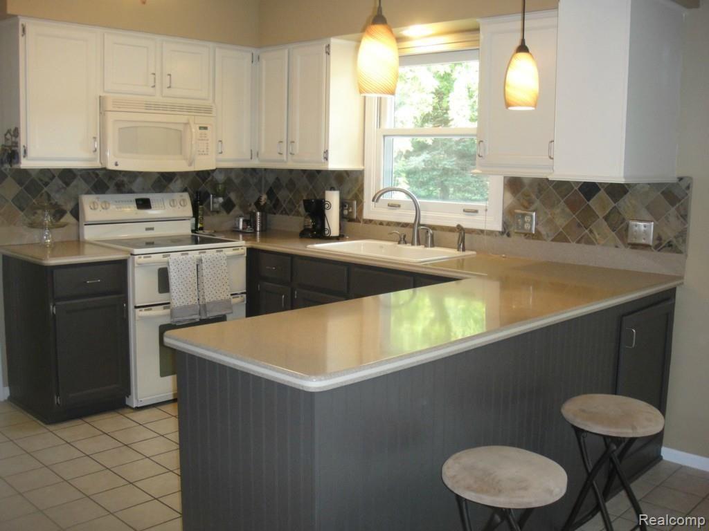1522 Royal Crescent Street Rochester, MI 48306 - Photo 13 of 20 DSC02224.jpg
