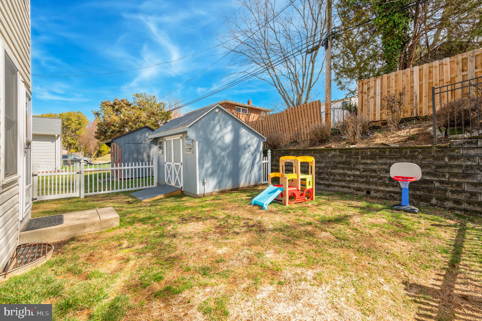 946 Georgetown Road Swarthmore, PA 19081 - Photo 33 of 36 a view of a outdoor space
