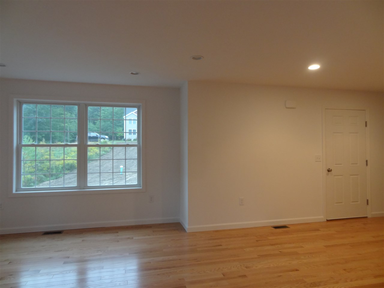 101 Falcon Ridge Road, Unit 8 Milford, NH 03055 - Photo 7 of 32