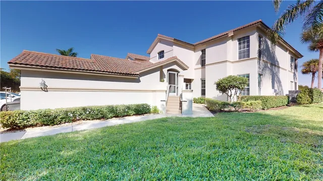 $419,900 | 9110 Bayberry Bend, Unit 104, Fort Myers, FL 33908