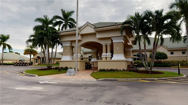 $419,900 | 9110 Bayberry Bend, Unit 104, Fort Myers, FL 33908