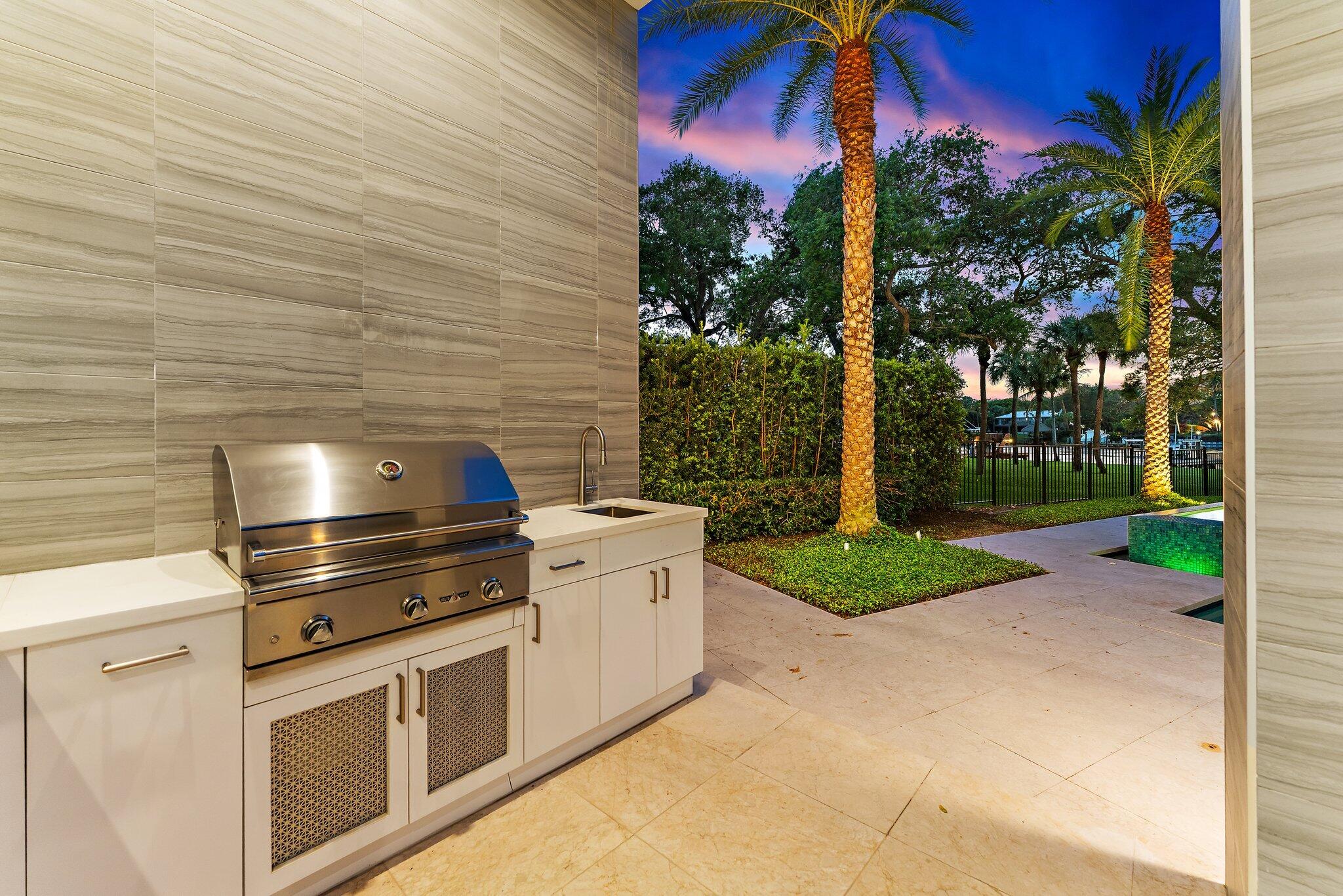 2162 Radnor Road North Palm Beach, FL 33408 - Photo 55 of 71 BBQ