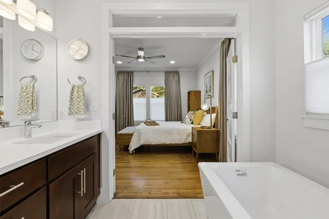 $1,400,000 | 4404 Speedway, Austin, TX 78751