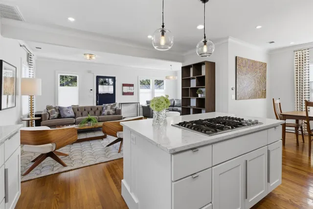 $1,400,000 | 4404 Speedway, Austin, TX 78751