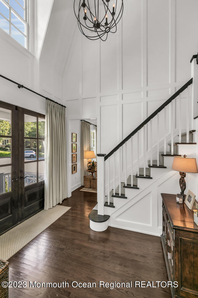 30 Brookside Farm Road Fair Haven, NJ 07704 - Photo 3 of 47 entry foyer