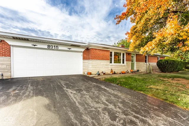 $424,900 | 8915 North Waverly Park Road, Martinsville, IN 46151