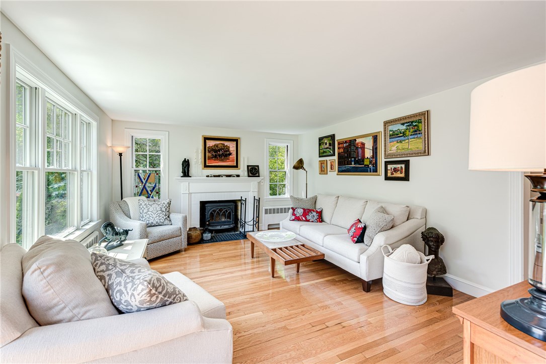 39 Salisbury Road Barrington, RI 02806 - Photo 14 of 34