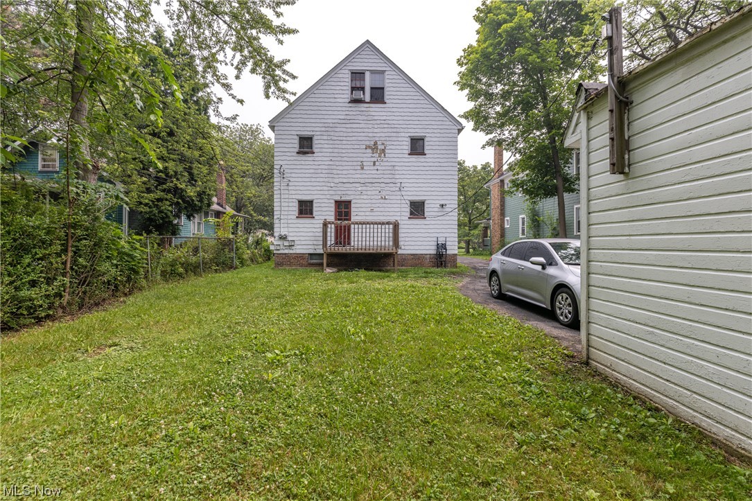2320 Ashurst Road University Heights, OH 44118 - Photo 20 of 22