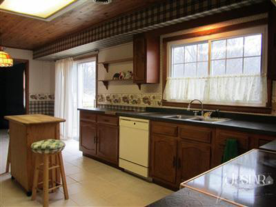 12220 Johnson Road Churubusco, IN 46723 - Photo 3 of 18 Gallery Image 3