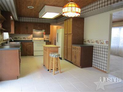12220 Johnson Road Churubusco, IN 46723 - Photo 4 of 18 Gallery Image 4