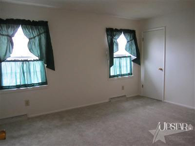 12220 Johnson Road Churubusco, IN 46723 - Photo 8 of 18 Gallery Image 8