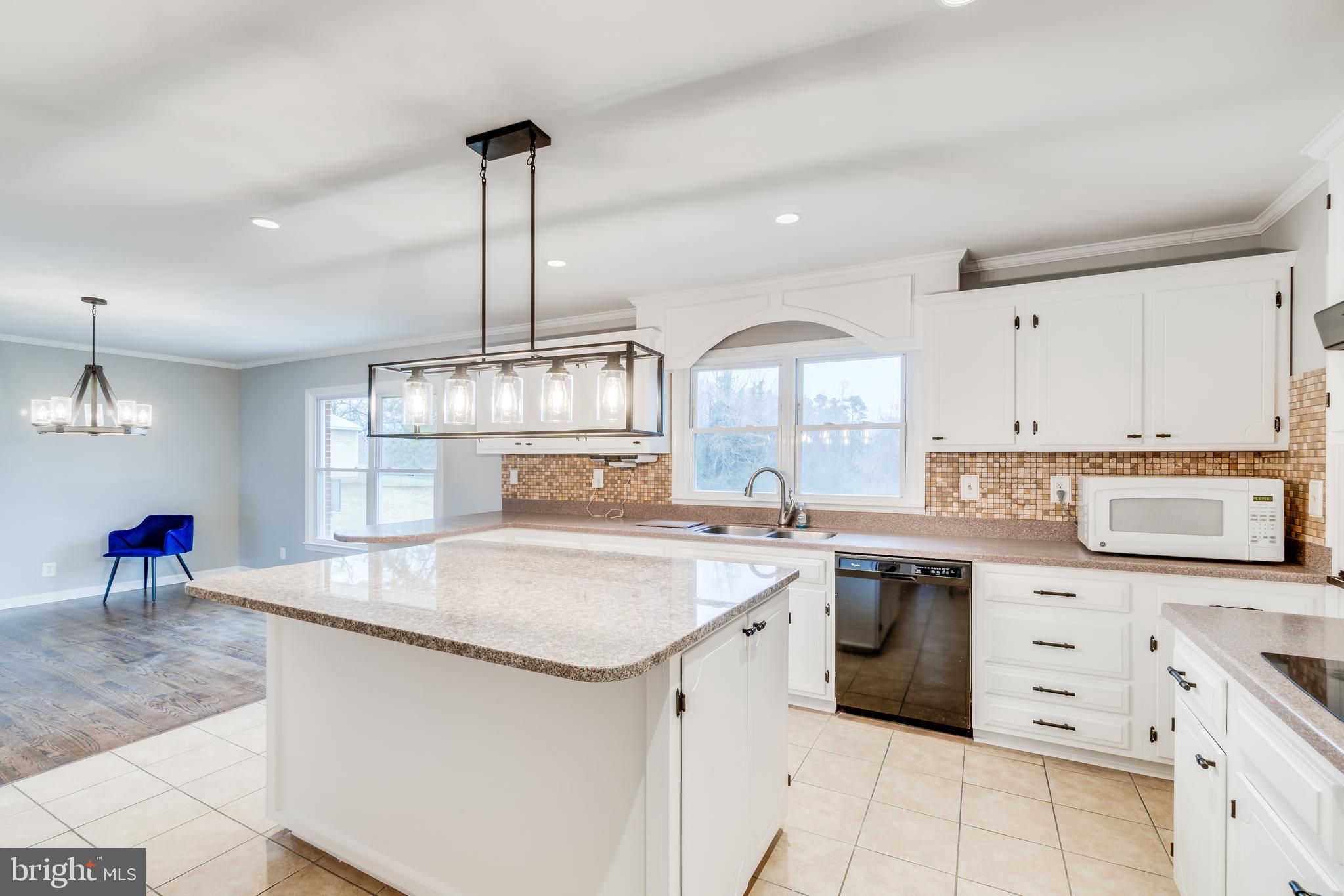 9035 Dahlgren Road King George, VA 22485 - Photo 2 of 38 Airy Kitchen with loads of storage