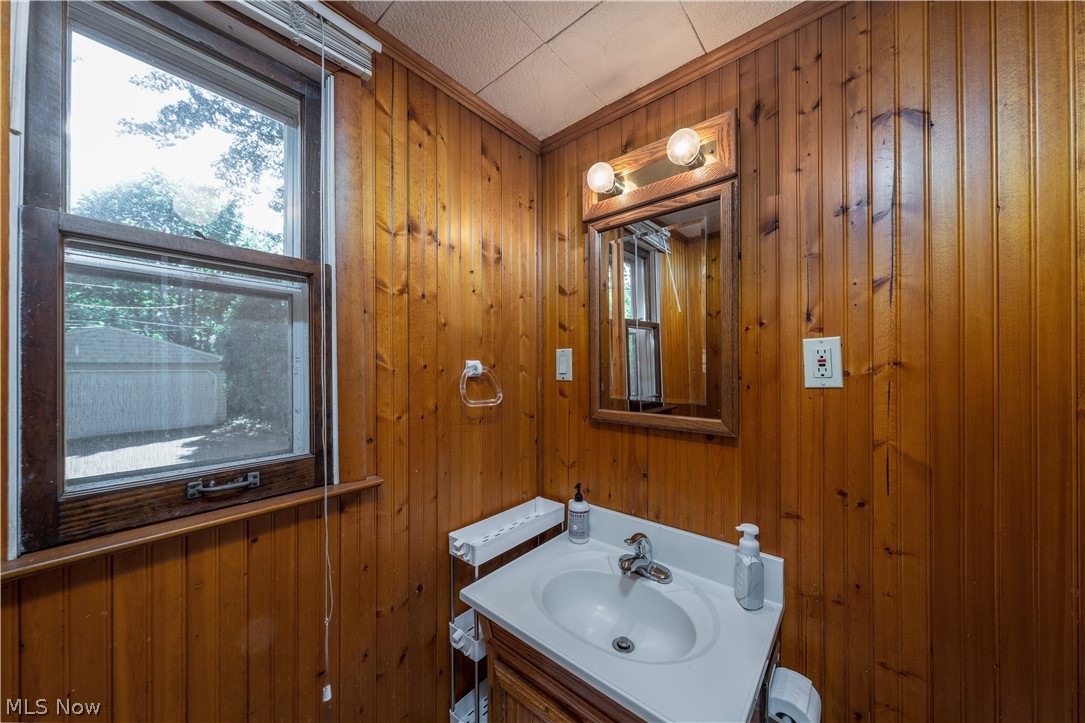 843 Beverly Road Cleveland Heights, OH 44121 - Photo 21 of 35