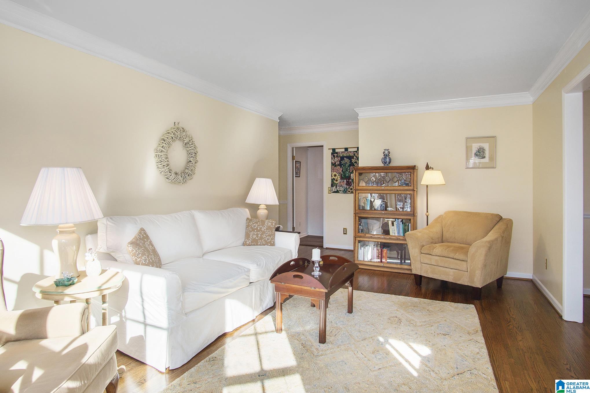 3132 Dolly Ridge Drive Birmingham, AL 35243 - Photo 4 of 40