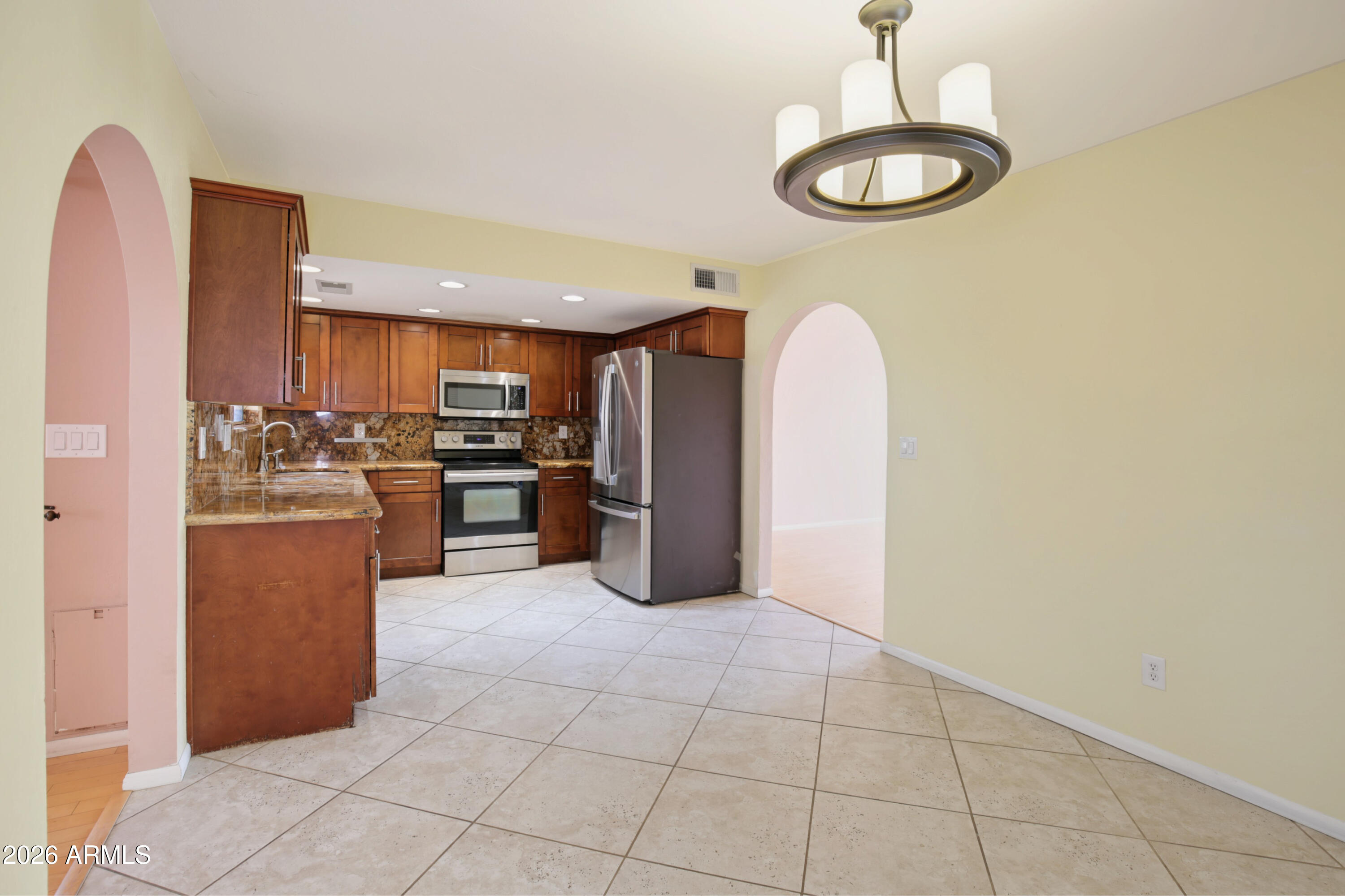 2102 West Knox Road Chandler, AZ 85224 - Photo 20 of 62 Kitchen