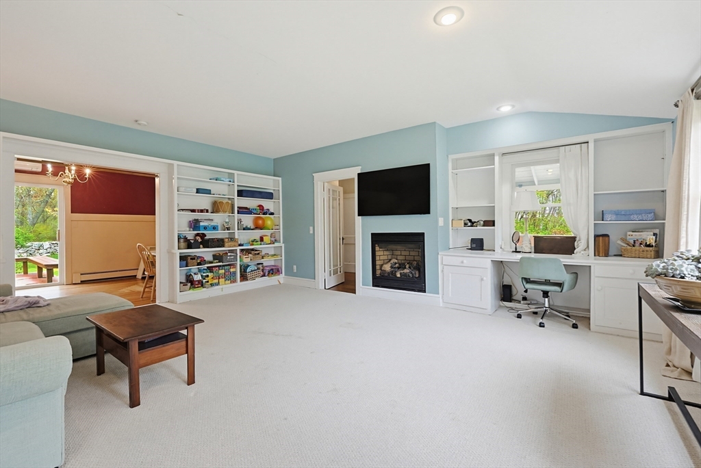 129 Cross Road Westport, MA 02790 - Photo 16 of 42
