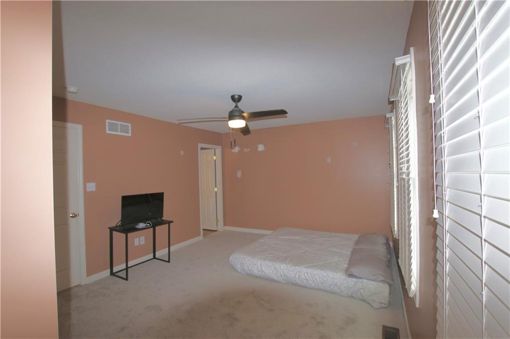 86 Castle View Drive McKees Rocks, PA 15136 - Photo 16 of 25 Another view of the Master bedroom