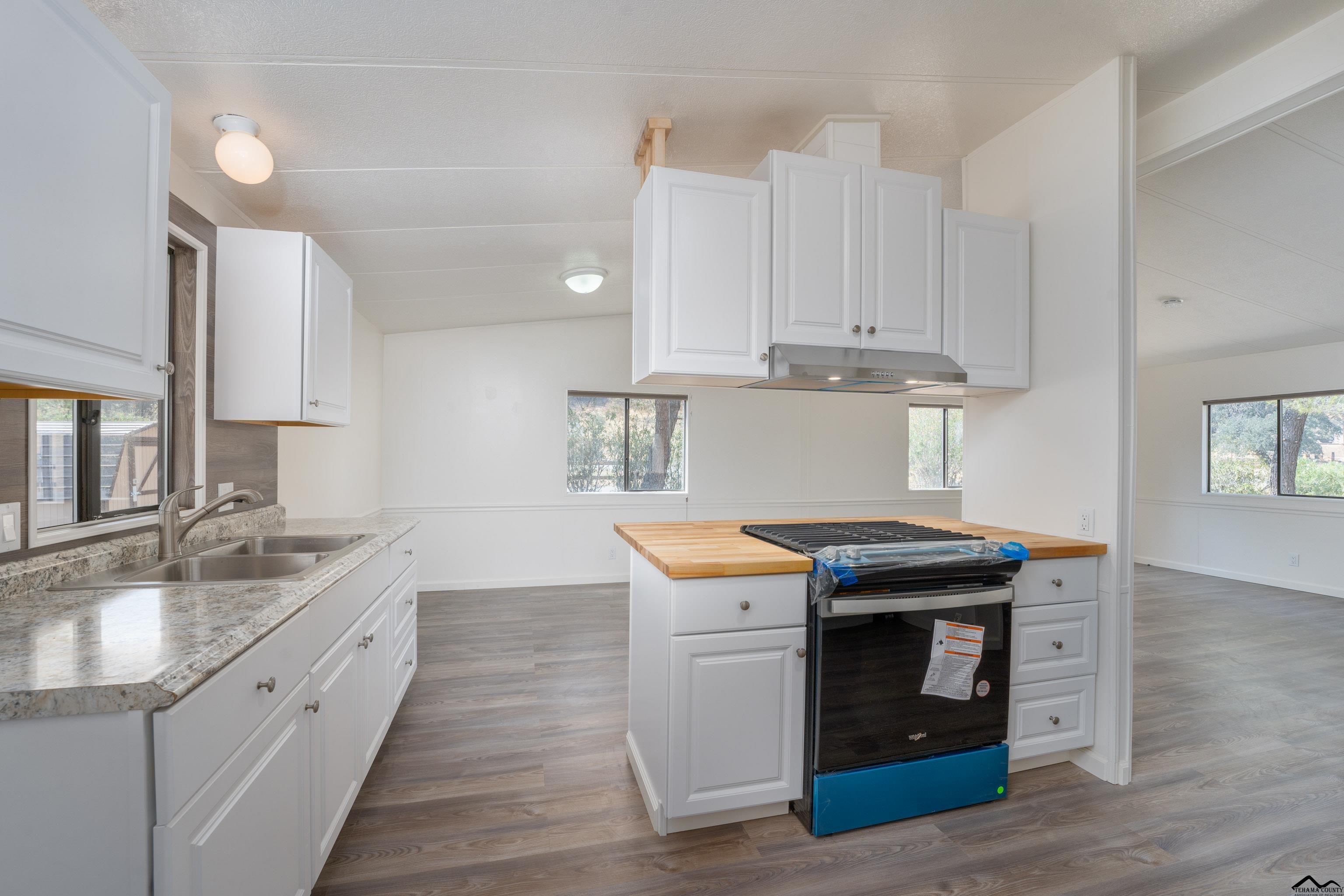 17400 Rancho Tehama Road Corning, CA 96021 - Photo 9 of 27