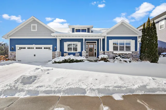 $798,000 | 402 Burnt Sienna Drive, Middleton, WI 53562