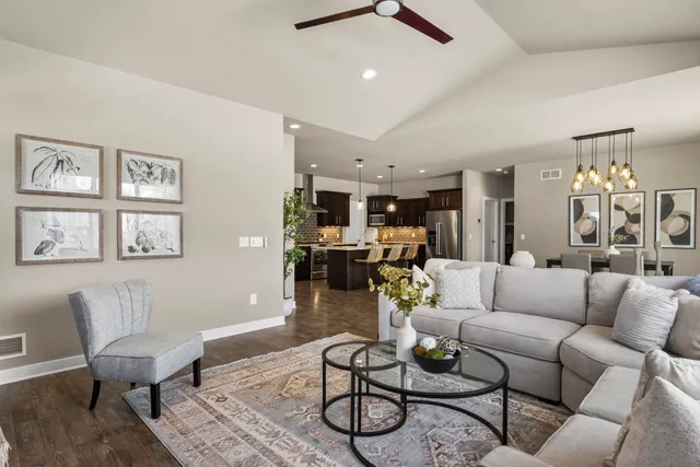 $798,000 | 402 Burnt Sienna Drive, Middleton, WI 53562