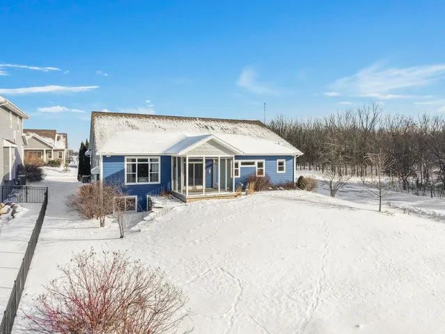 $798,000 | 402 Burnt Sienna Drive, Middleton, WI 53562