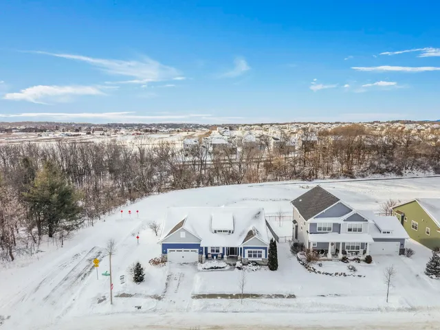 $798,000 | 402 Burnt Sienna Drive, Middleton, WI 53562