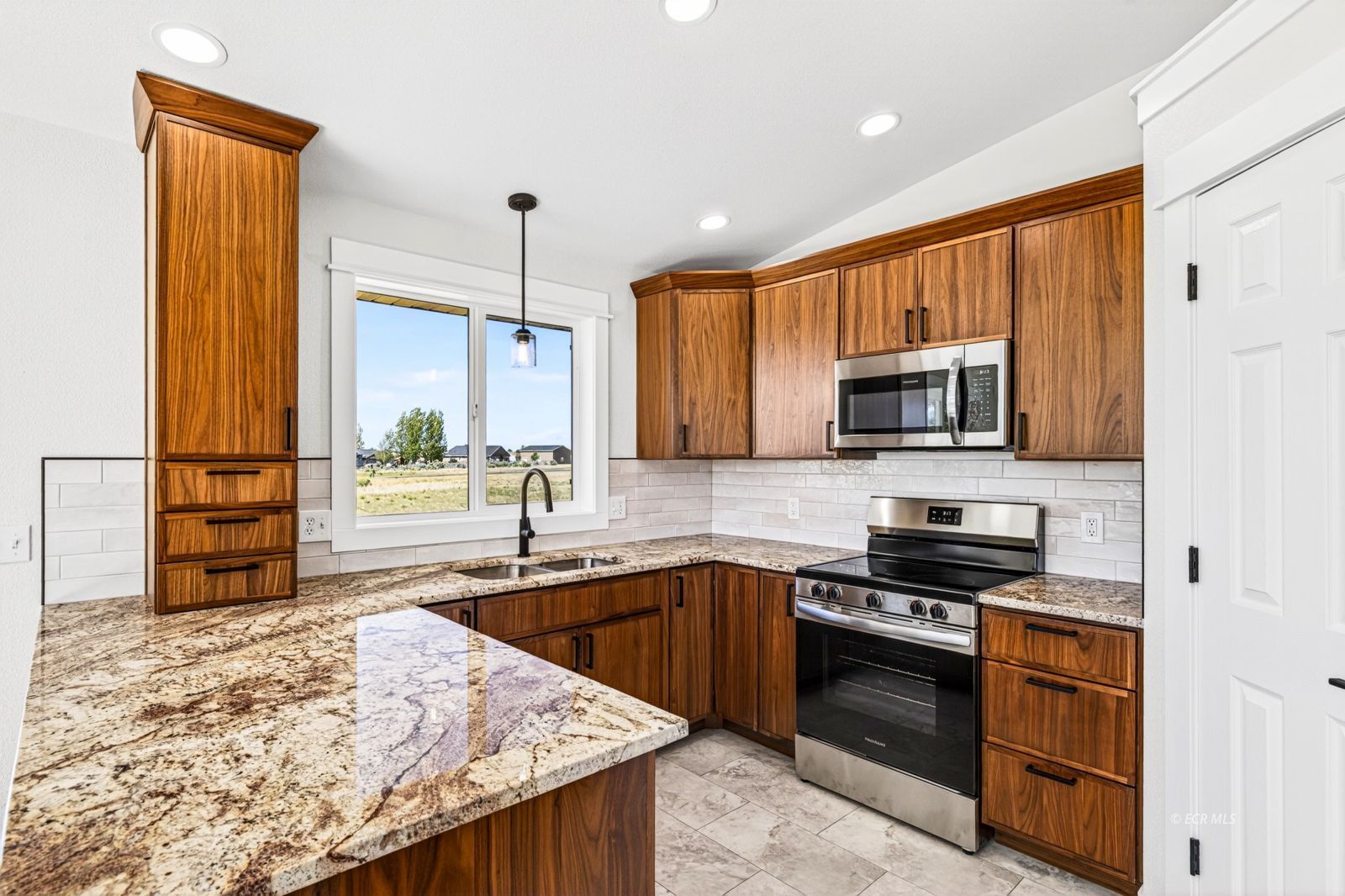 412 Edgebrook Way Spring Creek, NV 89815 - Photo 10 of 47