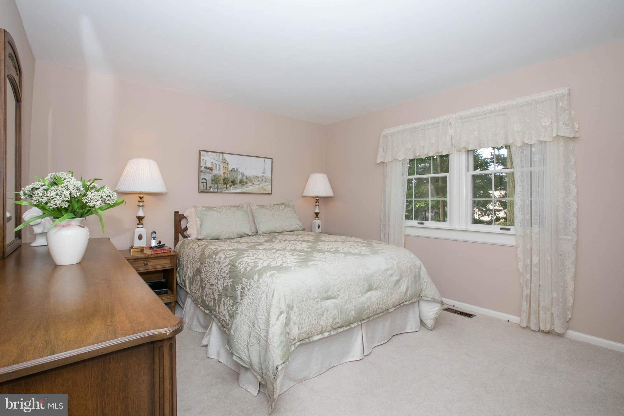 163 Oxford Road Delran, NJ 08075 - Photo 21 of 29 Master Bedroom