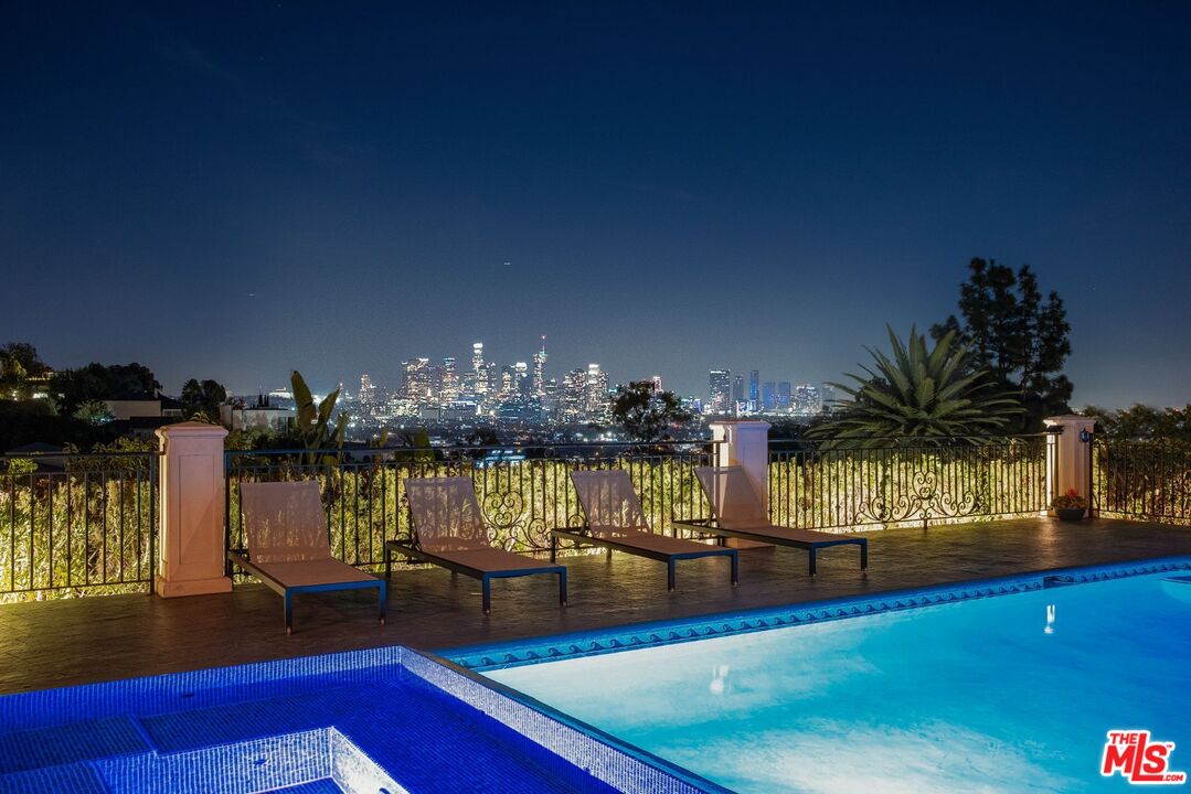 1260 St Ives Place Los Angeles, CA 90069 - Photo 26 of 34