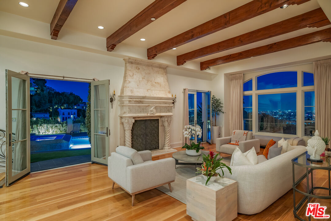 1260 St Ives Place Los Angeles, CA 90069 - Photo 28 of 34