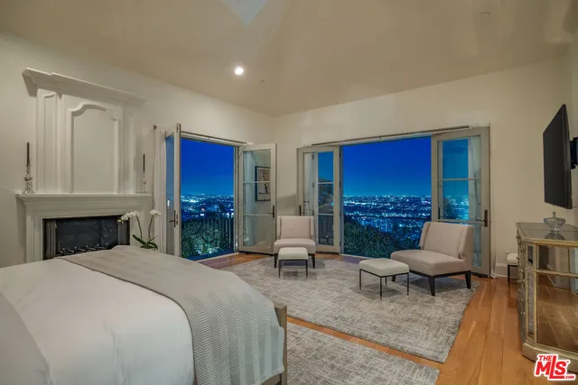 $10,495,000 | 1260 St Ives Place, Los Angeles, CA 90069