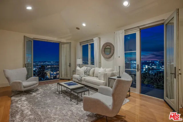 $10,495,000 | 1260 St Ives Place, Los Angeles, CA 90069