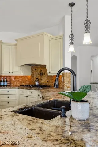 $1,149,990 | 2445 Ping Drive, Henderson, NV 89074