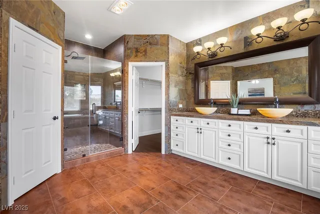 $1,149,990 | 2445 Ping Drive, Henderson, NV 89074