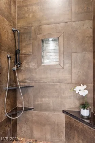 $1,149,990 | 2445 Ping Drive, Henderson, NV 89074